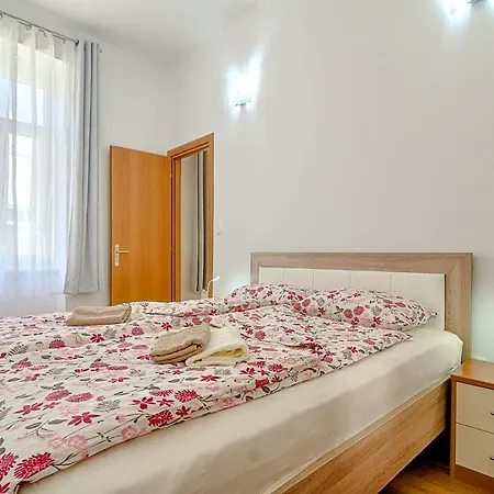 Apartment Zora & Natale Pula Extérieur photo